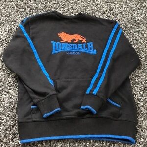Lonsdale kids sweatshirt. EUC!